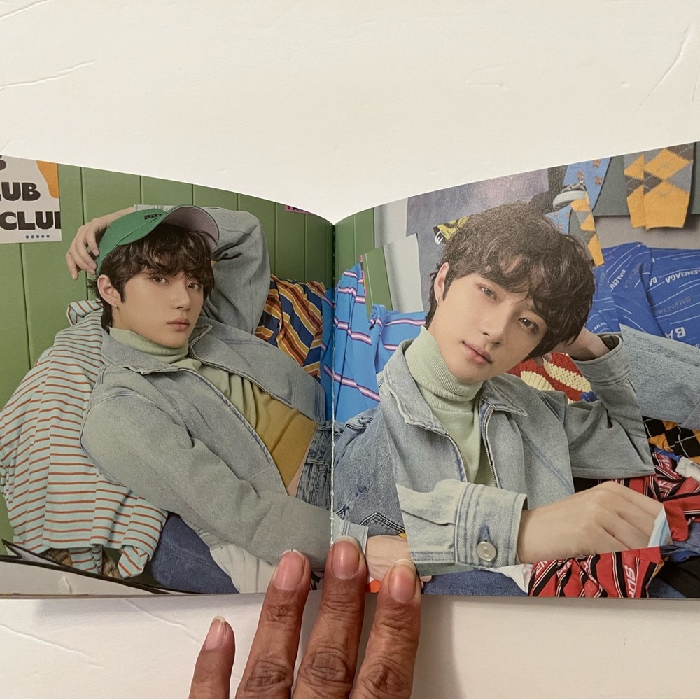 K-Pop Photo Book/CD Collection - Picture 11 of 11
